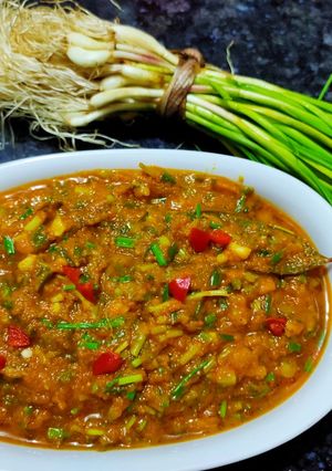 A picture of Green garlic sabzi.