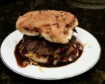 Popular Cuisine Brads messy burger Very Delicious