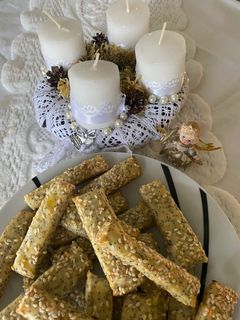 Sajtos ropogtatni való recept fotója