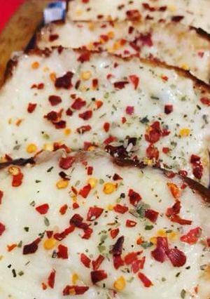 A picture of Zahtpat cheese toast.