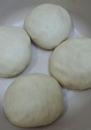 صورة لوصفة عجينة البيتزا الأيطالية