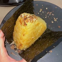 A picture of 🍙Fried Golden Onigiri🍙.