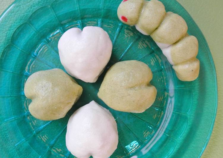 Clover & Caterpillar - Jouyo Manju (Wagashi) Clover & Caterpillar - Jouyo Manju (Wagashi)