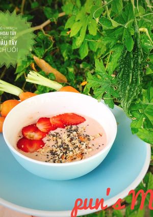 Hình của món Smoothies bowl(khoai Tây, cà rốt, dâu Tây, chuối, yến mạch).