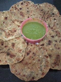 વેજીટેબલ રોટી (Vegetable Roti Recipe In Gujarati) રેસીપી મુખ્ય ફોટો