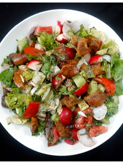 A picture of Fattoush.