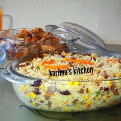 Minced meat fried rice and chicken A picture of Minced meat fried rice and chicken.
