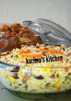 A picture of Minced meat fried rice and chicken.