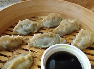 Una foto de Gyozas caseras 🥟🥟🥟🥢
