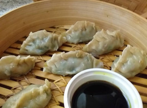 Una foto de Gyozas caseras 🥟🥟🥟🥢