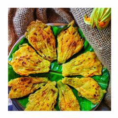 A picture of Pumpkin flower fritters.