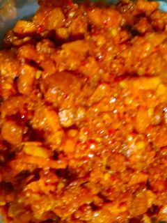 ओल्या हळदीचे लोणचे (olya haldiche lonche recipe in marathi) रेसिपी चे मुख्य फोटो 