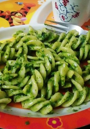 A picture of Cheesy Spinach Pasta.