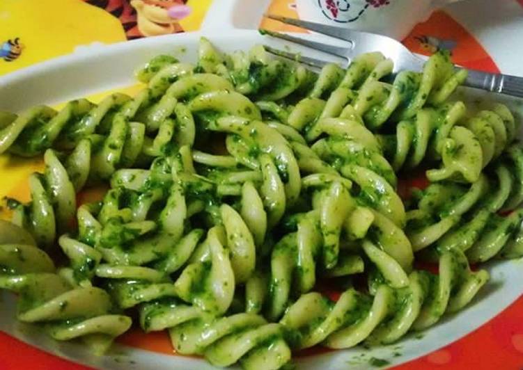 Easiest Way to Make Any-night-of-the-week Cheesy Spinach Pasta