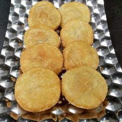 A picture of Khasta Kachori.