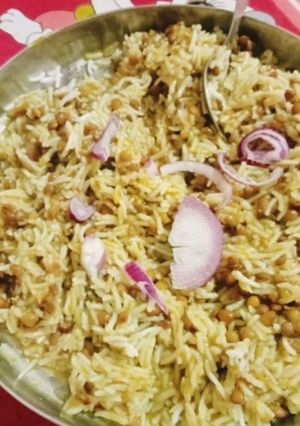 काली दाल और चावल (kali dal aur chawal recipe in Hindi) रेसिपी मुख्य फोटो