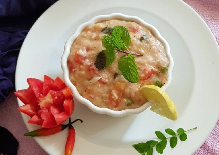 Simple Way to Prepare Perfect Oats Tomato Khichdi