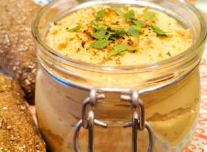 Hummusz, csicseriborsó krém recept fotója