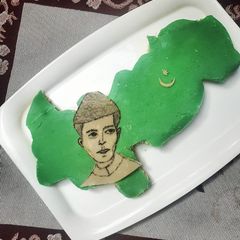 A picture of Vanila Cake with ganach.