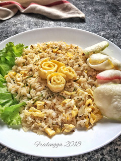 Foto resep Nasi goreng - daun jeruk