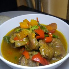 A picture of Gizveg chilli sauce.
