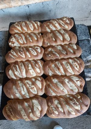 Una foto de Platanito relleno de pasta de manteca de capricho