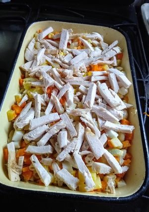 Una foto de Ensalada fría con pollo