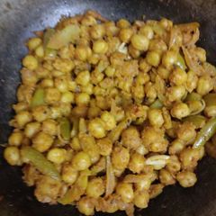 A picture of Kadle Manoli.