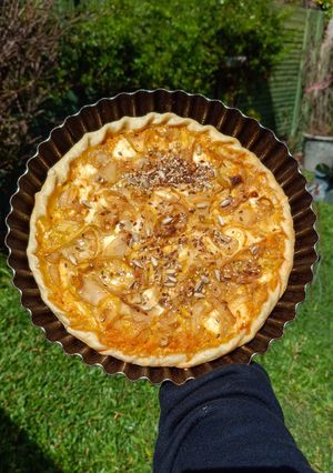 Una foto de TARTA DE CALABAZA Y CEBOLLA 🥧🧅