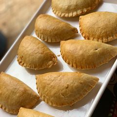 A picture of Typical Nigerian oven baked meat pie.