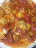 Filetes de merluza con champiñones y piperrada