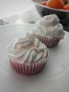 Una foto de Cupcake de naranja y nata