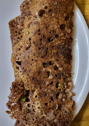 A picture of Ragi dosa.