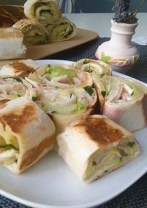 O poză a rețetei Ruladă aperitiv cu dovlecel.