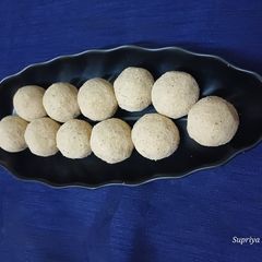 A picture of Sattu Makhana laddu.