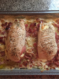 Una foto de Pechugas de pollo rellenas