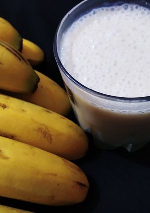 बनाना शेक (Banana shake recipe in Hindi) रेसिपी मुख्य फोटो