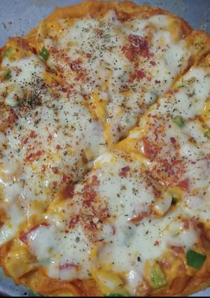 आटा पिज़्ज़ा (aata pizza recipe in hindi) रेसिपी मुख्य फोटो
