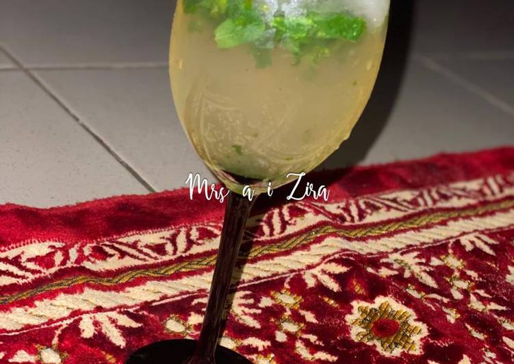 Recipe of Super Quick Homemade Mint lemonade