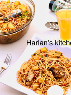A picture of Stir fry spaghetti.