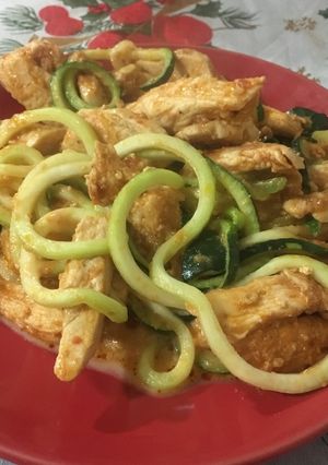 A picture of Red pesto chicken courgetti.