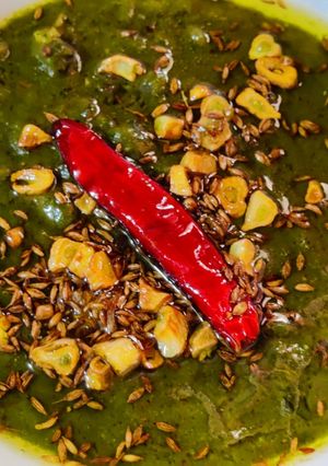 A picture of Lehsooni palak.