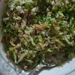 A picture of Lettuce and cucumber rice.