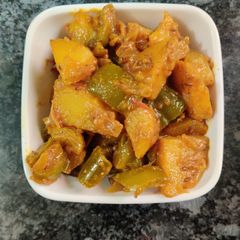 A picture of Aloo shimla mirch.
