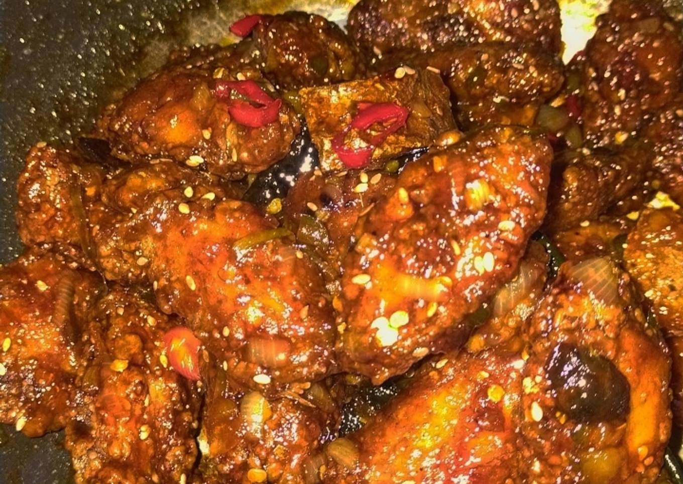 Crispy Chicken wing with spicy honey