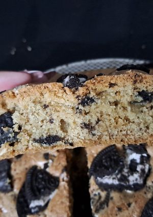Una foto de Blondies de Oreo