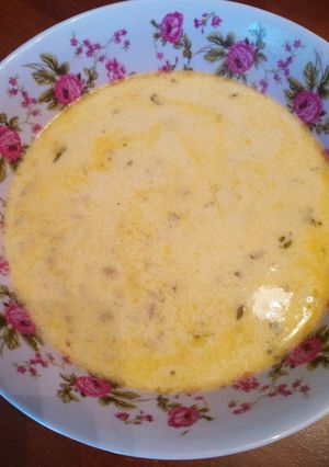 A picture of Tanapour / Armenian Soup with Yogurt and Wheat.