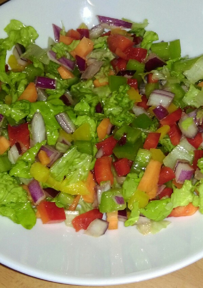 Una foto de Ensalada multicolor