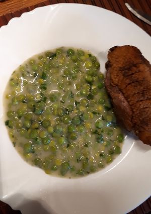 Tápiókás zöldborsófőzelék recept fotója
