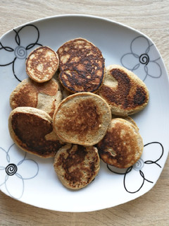 Una foto de Tortitas de avena y plátano